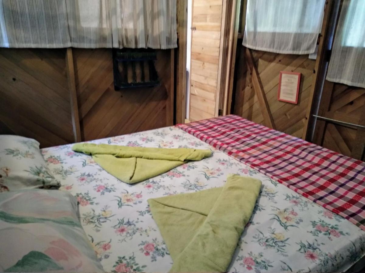 Hotel La Casa Rosada Lívingston Екстериор снимка